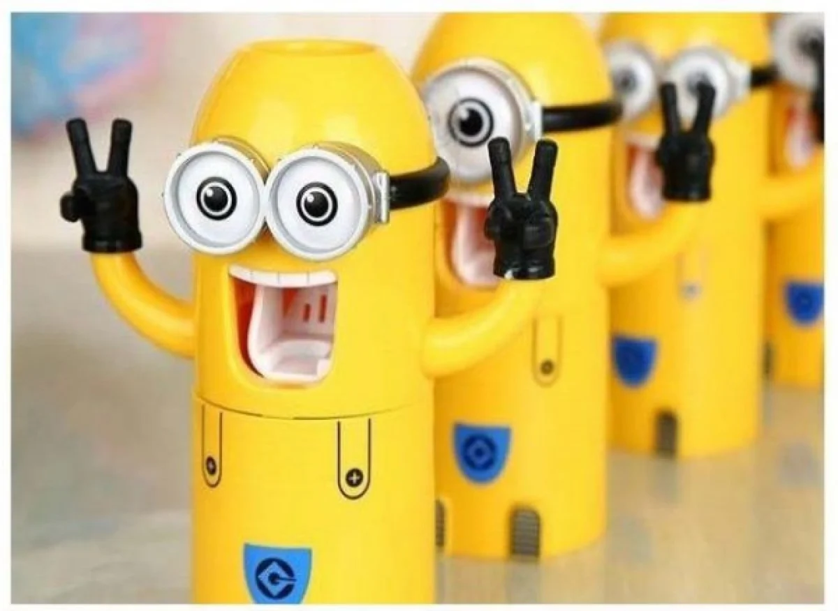 Παιδικό Σετ Dispenser και Θήκη για 2 Οδοντόβουρτσες Minions