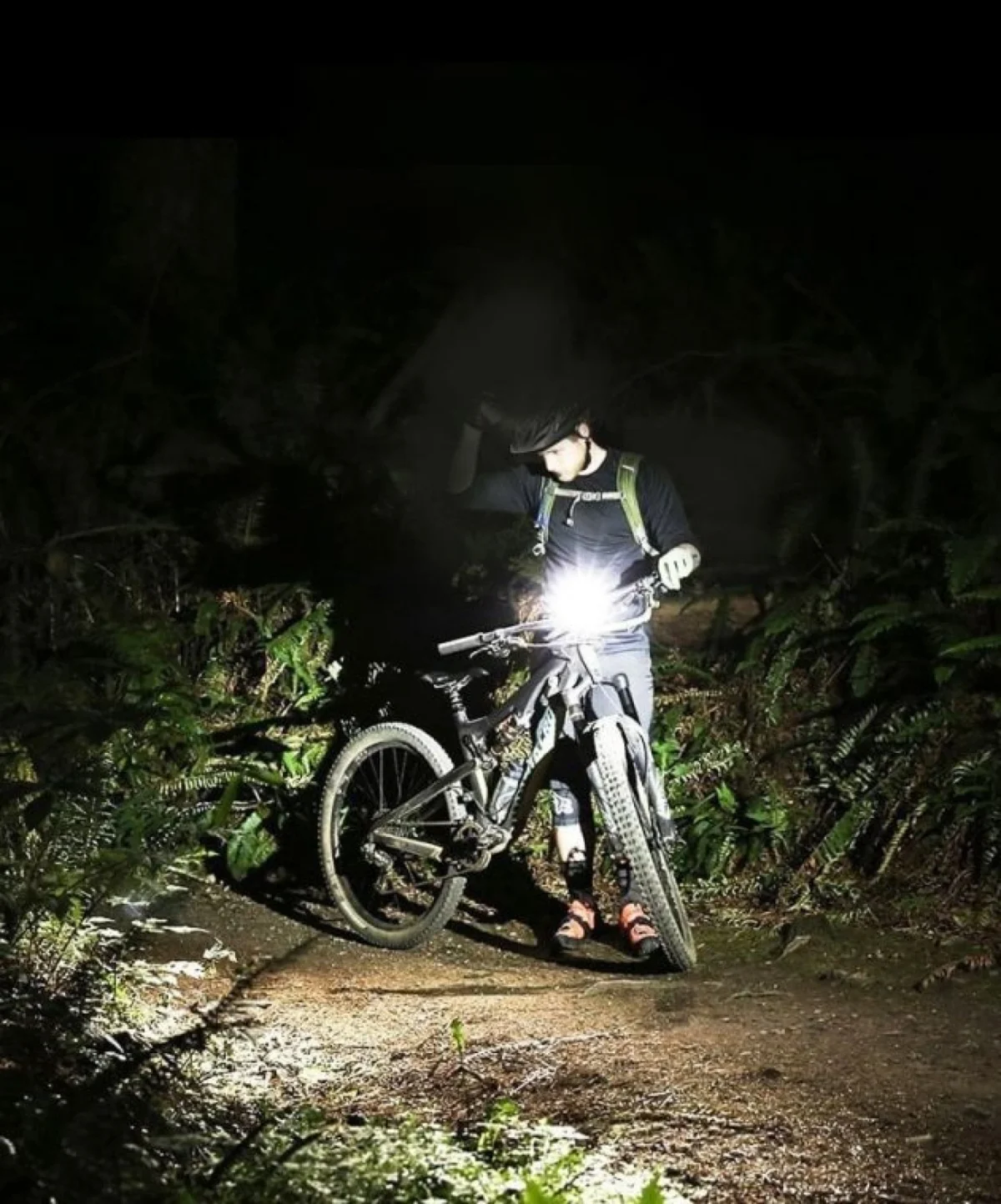 Αδιάβροχη Κόρνα Σειρήνα 150dB - Φώτα Πορείας LED με LCD Οθόνη & Χρονόμετρο, Μετρητής Ταχύτητας & Απόστασης Ποδηλάτου με Πολλές Λειτουργίες