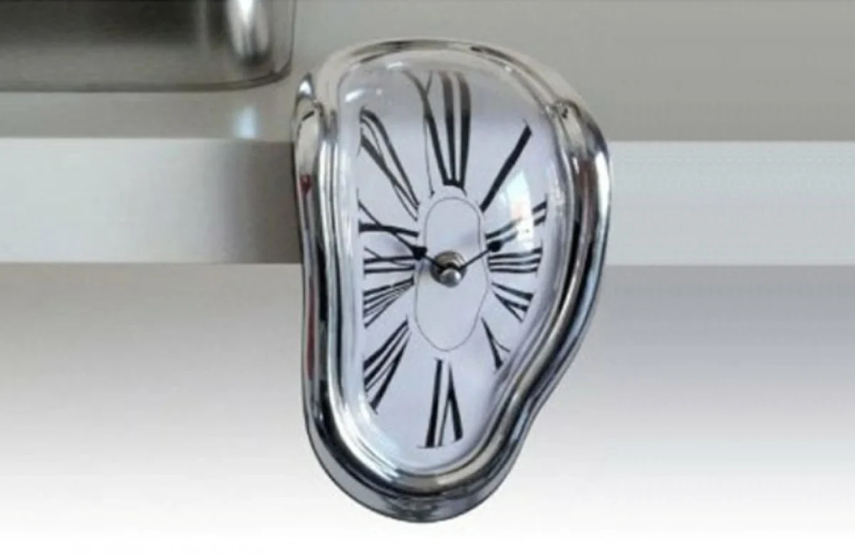 Ρολόι που Λιώνει - Melting Clock