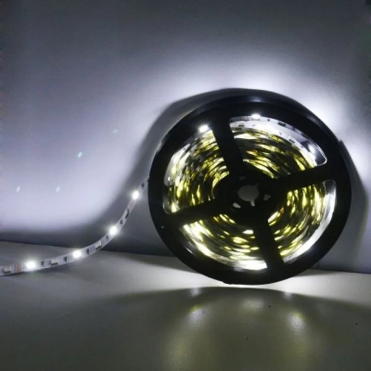 Εύκαμπτη Αδιάβροχη Ταινία LED 5 Μέτρων Λευκό Ψυχρό FOYU 5050 60SMD 24w