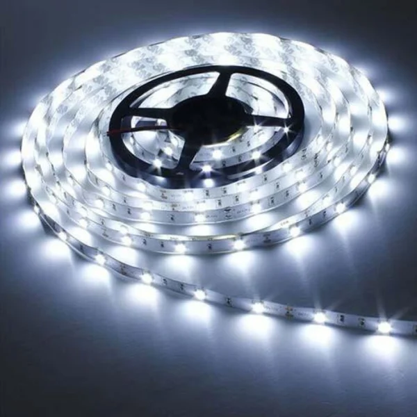 Πλήρες Σετ 5 μέτρων LED Cool White Εύκαμπτης Αδιάβροχης Αυτοκόλλητης Ταινίας 60SMD 4,8W/m 12V Super Bright με τροφοδοτικό