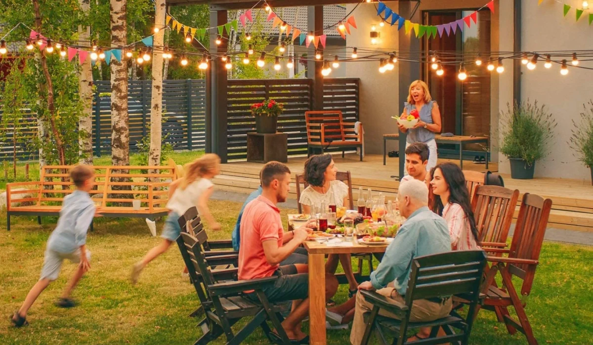 Αδιάβροχη Γιρλάντα με 30 Διακοσμητικές Λάμπες LED G40 15μ Ιδανικές για Χριστουγεννιάτικα Φωτάκια - Led Garland 30x Bulbs Outdoor Christmas Lights