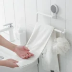 Πλαστική Πετσετοκρεμάστρα με Βεντούζα για το Μπάνιο και την Κουζίνα JS188073