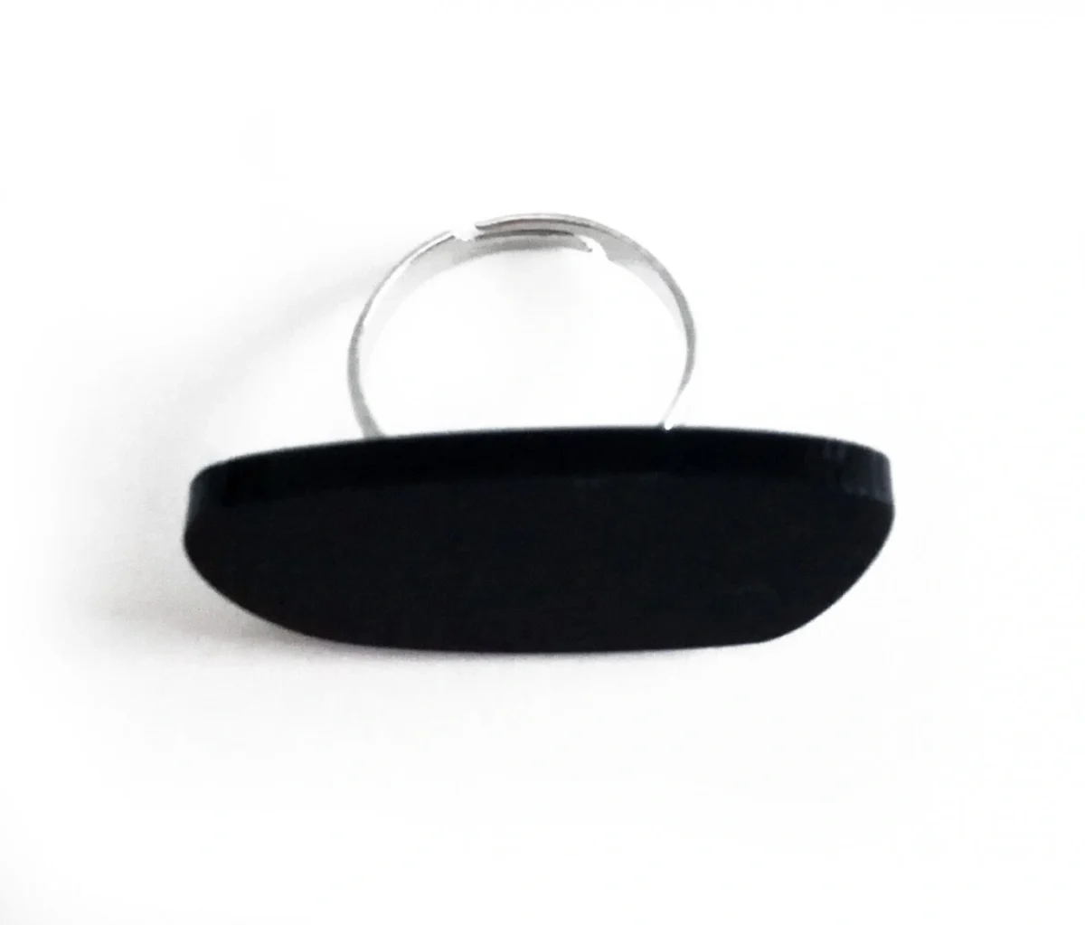 Δαχτυλίδι Fashion Black Rock με Μαύρο Plexiglass και Ρυθμιζόμενη Βέρα