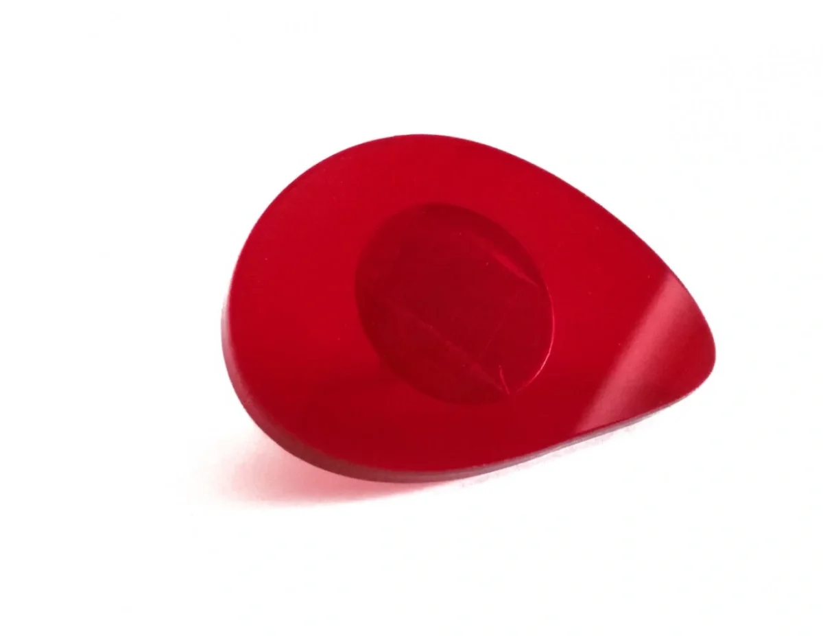 Δαχτυλίδι Fashion Red Stone με Κόκκινο Ημιδιάφανο Plexiglass και Ρυθμιζόμενη Βέρα