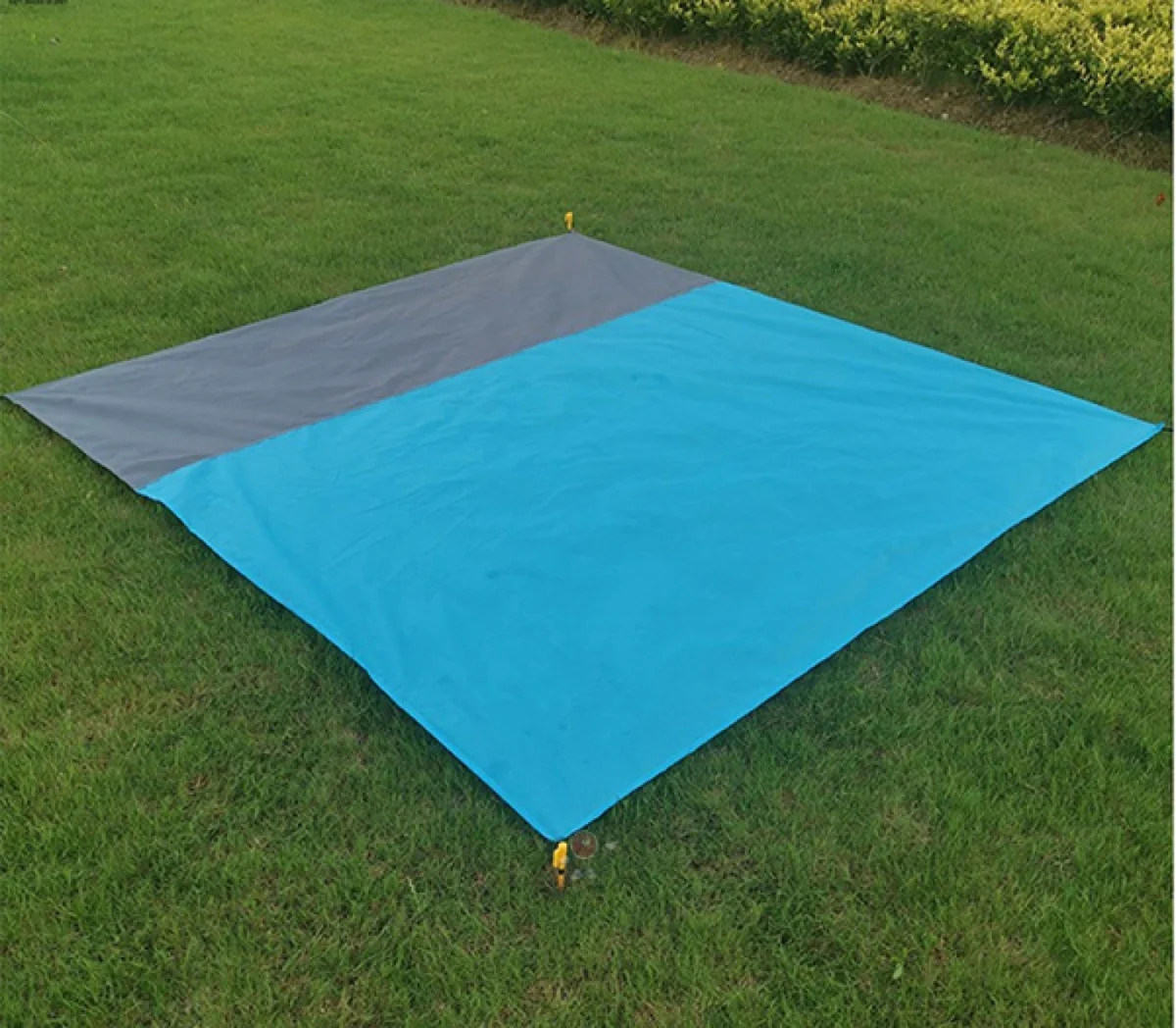 Αδιάβροχο Χαλάκι για την Παραλία, το Κάμπινγκ, το Πικνίκ 200x210εκ Waterproof Beach Blanket