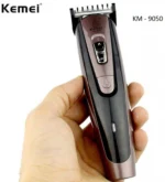 Επαναφορτιζόμενη Κουρευτική - Ξυριστική Μηχανή και Trimmer Kemei KM-1408