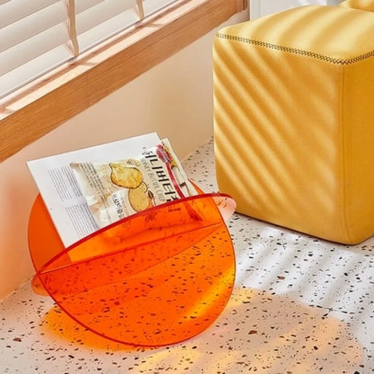 Διάφανη Διακοσμητική Θήκη - Βάση Περιοδικών & Εντύπων Ακρυλική