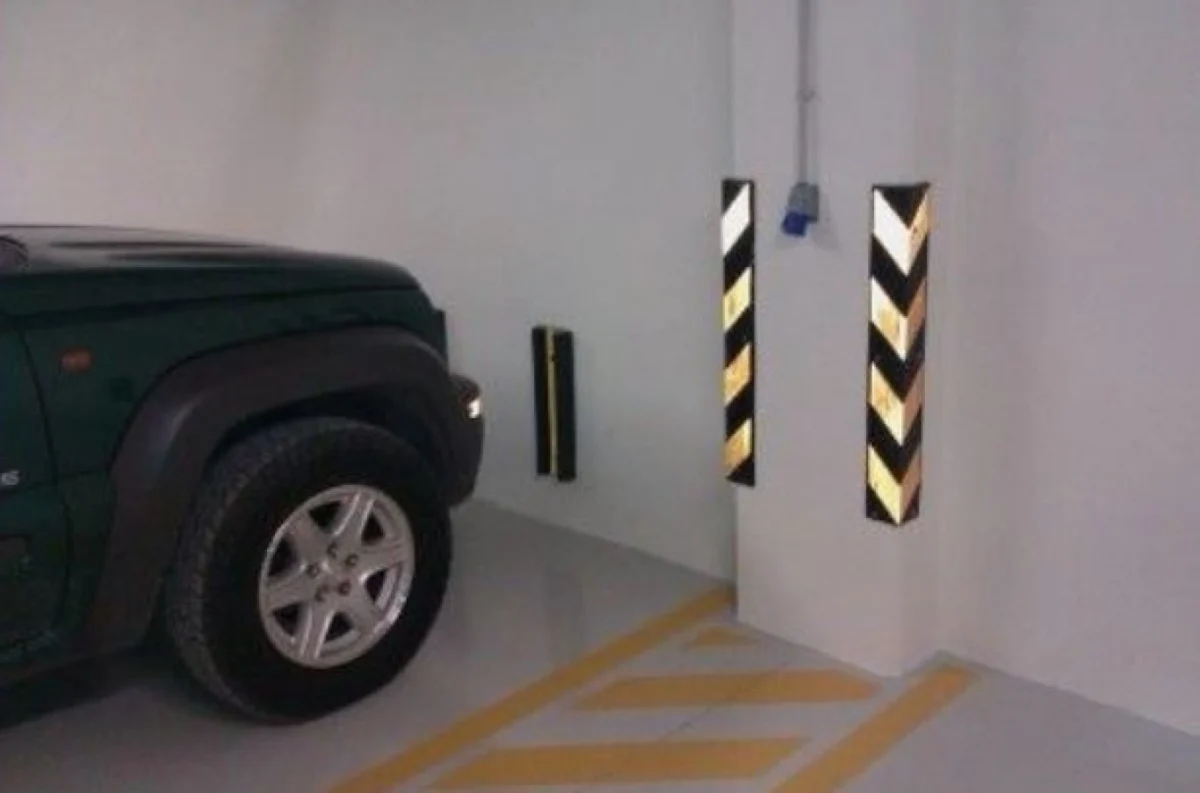 Γωνιά Προστασίας από Ελαστικό Στρογγυλεμένης Ακμής Πάχους 10mm