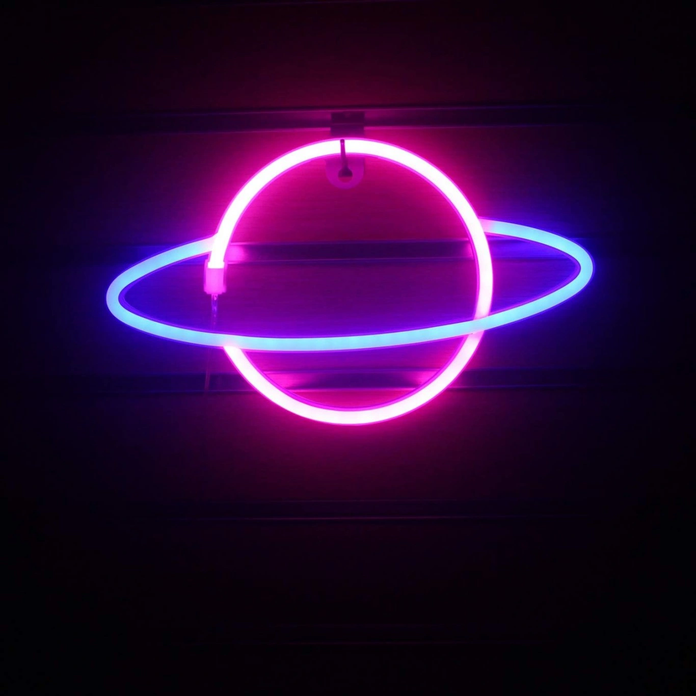 Διακοσμητικό NEON Φωτιστικό Πλανήτης Κρόνος - Decoration Lamp Saturn 17x30cm Διακοσμητικό NEON Φωτιστικό Πλανήτης Κρόνος - Decoration Lamp Saturn 17x30cm