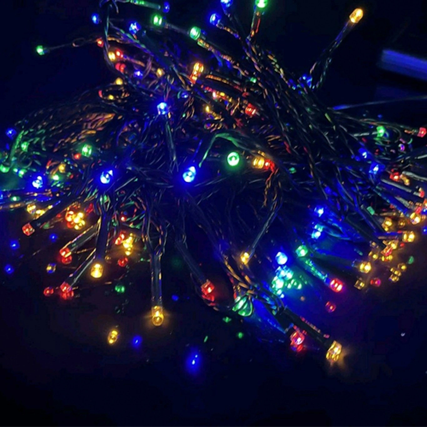 Χριστουγεννιάτικα Λαμπάκια Μπαταρίας 20m με 200 Microled, Αδιάβροχα IP44, Πολύχρωμος Φωτισμός και 8 Προγράμματα Χριστουγεννιάτικα Λαμπάκια Μπαταρίας 20m με 200 Microled, Αδιάβροχα IP44, Πολύχρωμος Φωτισμός και 8 Προγράμματα