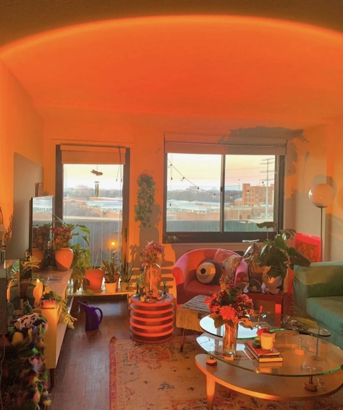 Φωτιστικό Sunset Projector Lamp με 4 Χρώματα - Ηλιοβασίλεμα στο Δωμάτιό σου