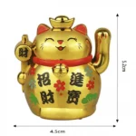 Χρυσή Γάτα Καλωσορίσματος 5εκ σε Προθήκη 63x53x47χιλ 83317 που Λειτουργεί με τον Ηλιο Χωρίς Μπαταρίες - Feng Shui Welcome Cat Solar