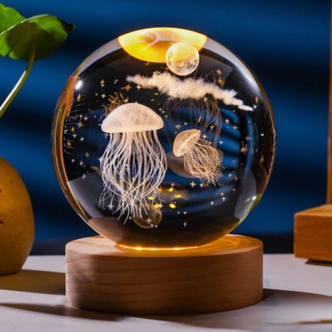 Φωτιστικό Κρυστάλλινη Σφαίρα 6εκ Χαραγμένη Εσωτερικά με Λέιζερ - Μέδουσες Φωτιστικό Κρυστάλλινη Σφαίρα 6εκ Χαραγμένη Εσωτερικά με Λέιζερ - Μέδουσες