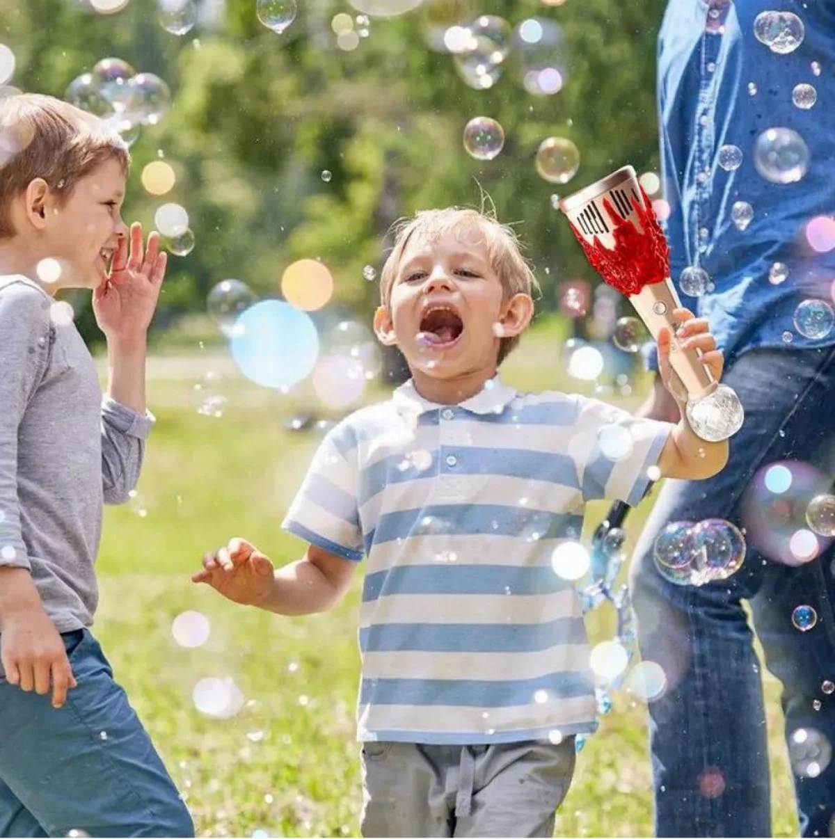 Συσκευή για Φυσαλίδες-Μπουρμπουλήθρες σε Σχήμα Πυρσού με Φως και Μουσική