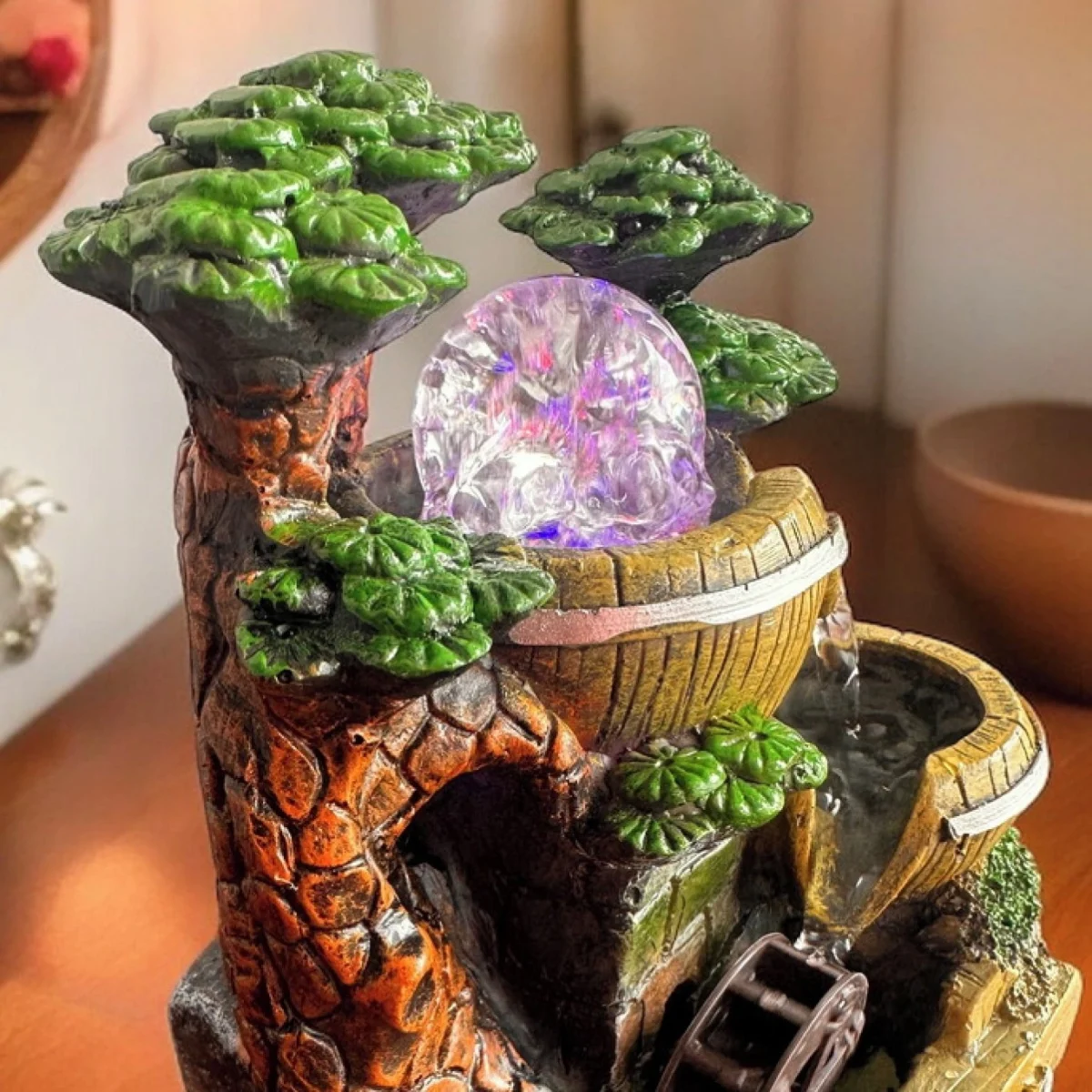 Διακοσμητικό Συντριβάνι με Βαρέλι, Δέντρα, Τρεχούμενο Νερό και Πολύχρωμο Φωτισμό LED 20x15x13εκ