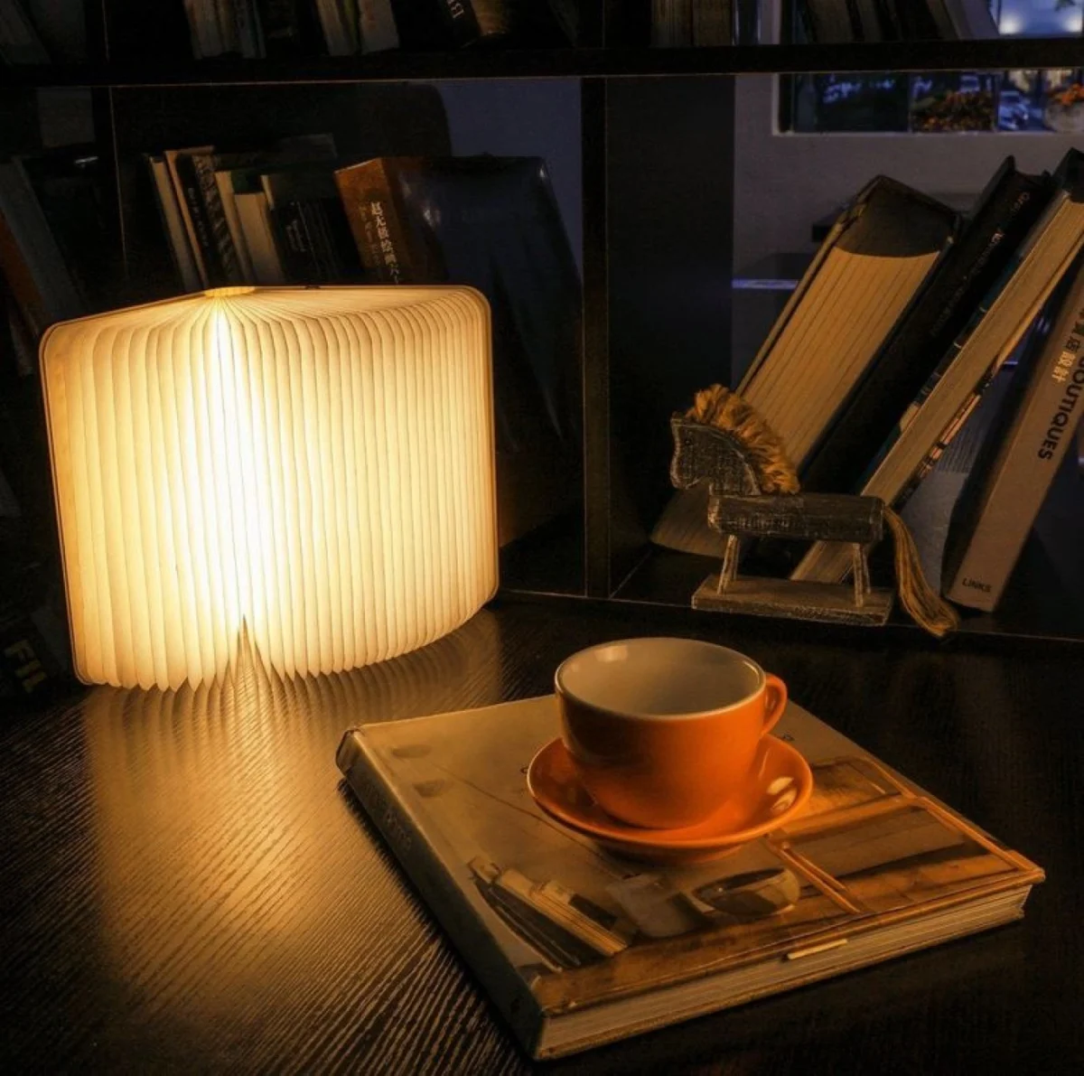 Διακοσμητικό Φωτιστικό Βιβλίο LED RGB με Τηλεχειριστήριο