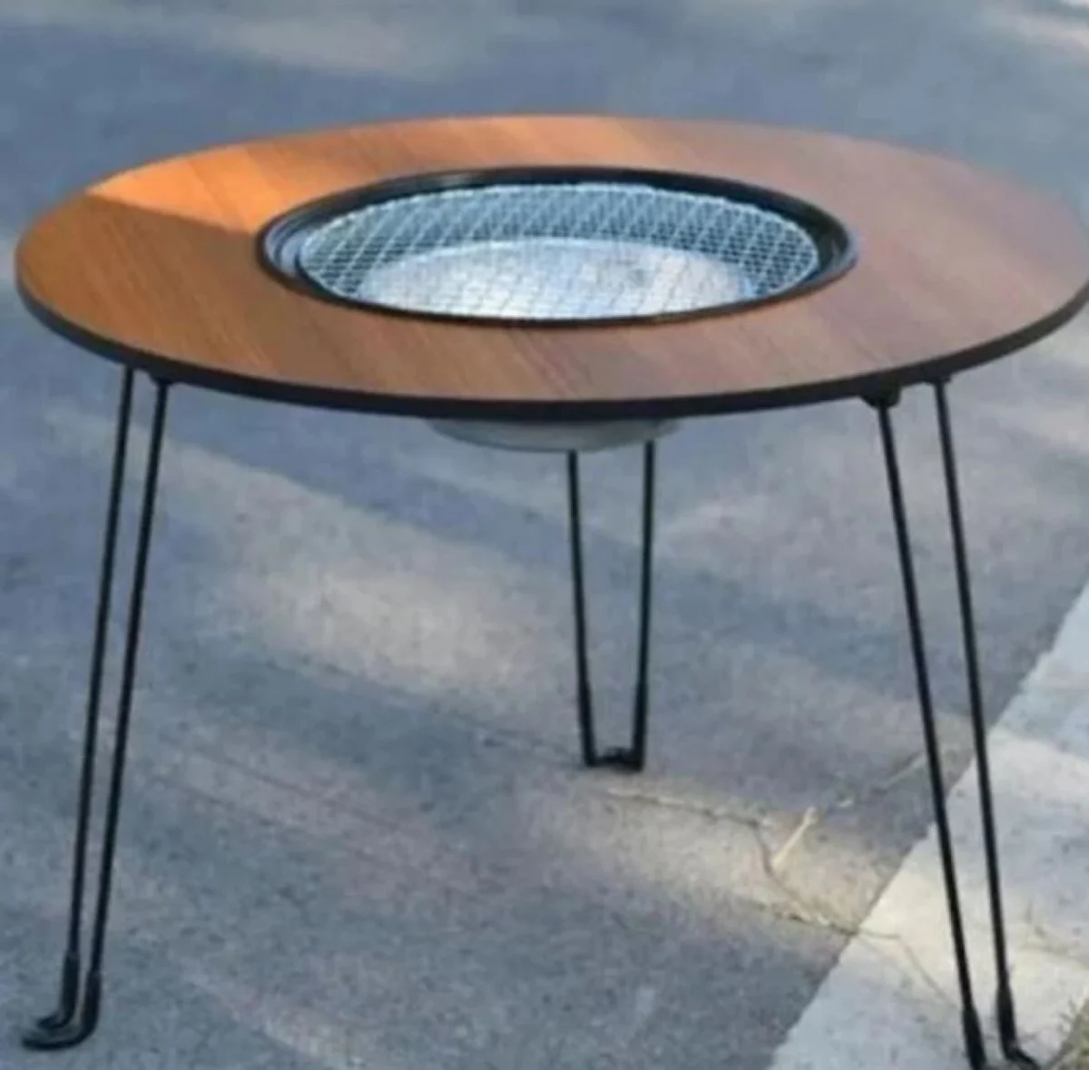 Φορητή Ψησταριά Κάρβουνου με Καπάκι για BBQ 60×47εκ.