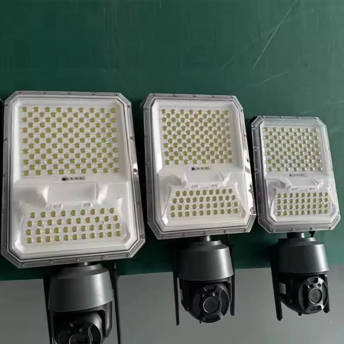 Ηλιακός Προβολέας 137 Led με Κάμερα Παρακολούθησης Υψηλής Ανάλυσης 5 MP GD-JK200 GDSuper