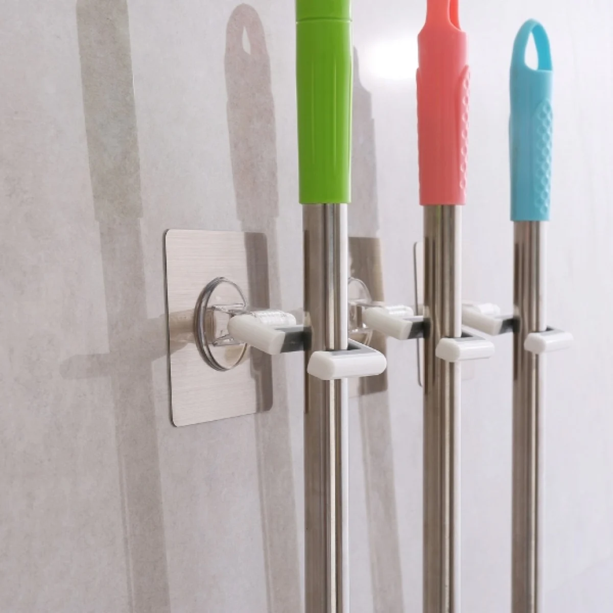 Αυτοκόλλητη Επιτοιχία Βάση Σκούπας