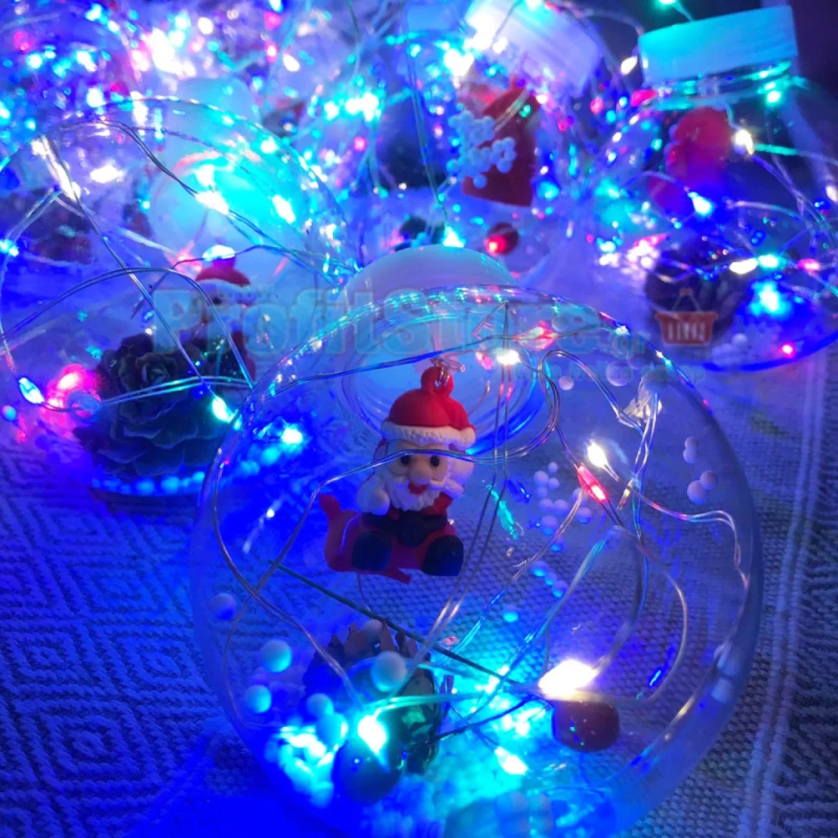 Χριστουγεννιάτικη Κουρτίνα - Φωτάκια Άγιος Βασίλης με 10 Διάφανες Μπάλες RGB Φωτισμού 3m - Curtain Light 10 Hangings