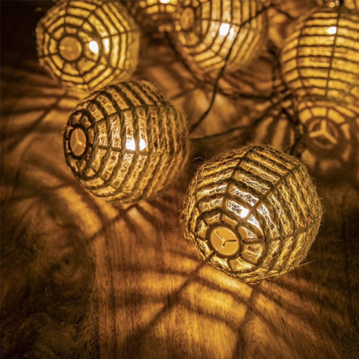 Ηλιακή Γιρλάντα Εξωτερικού Χώρου με 10 Κρεμαστές Λάμπες Θερμού Λευκού και Μήκος 3,65 Μέτρα AT48013