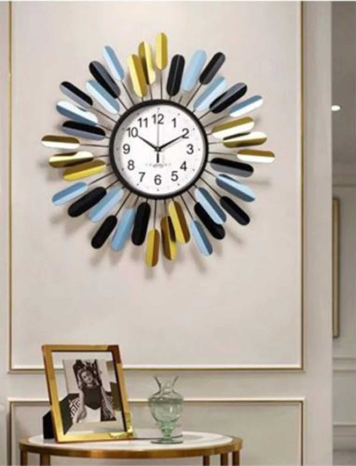 Μεγάλο Μεταλικό Ρολόι Τοίχου με Μοτίβο Φτερών 60x60 cm