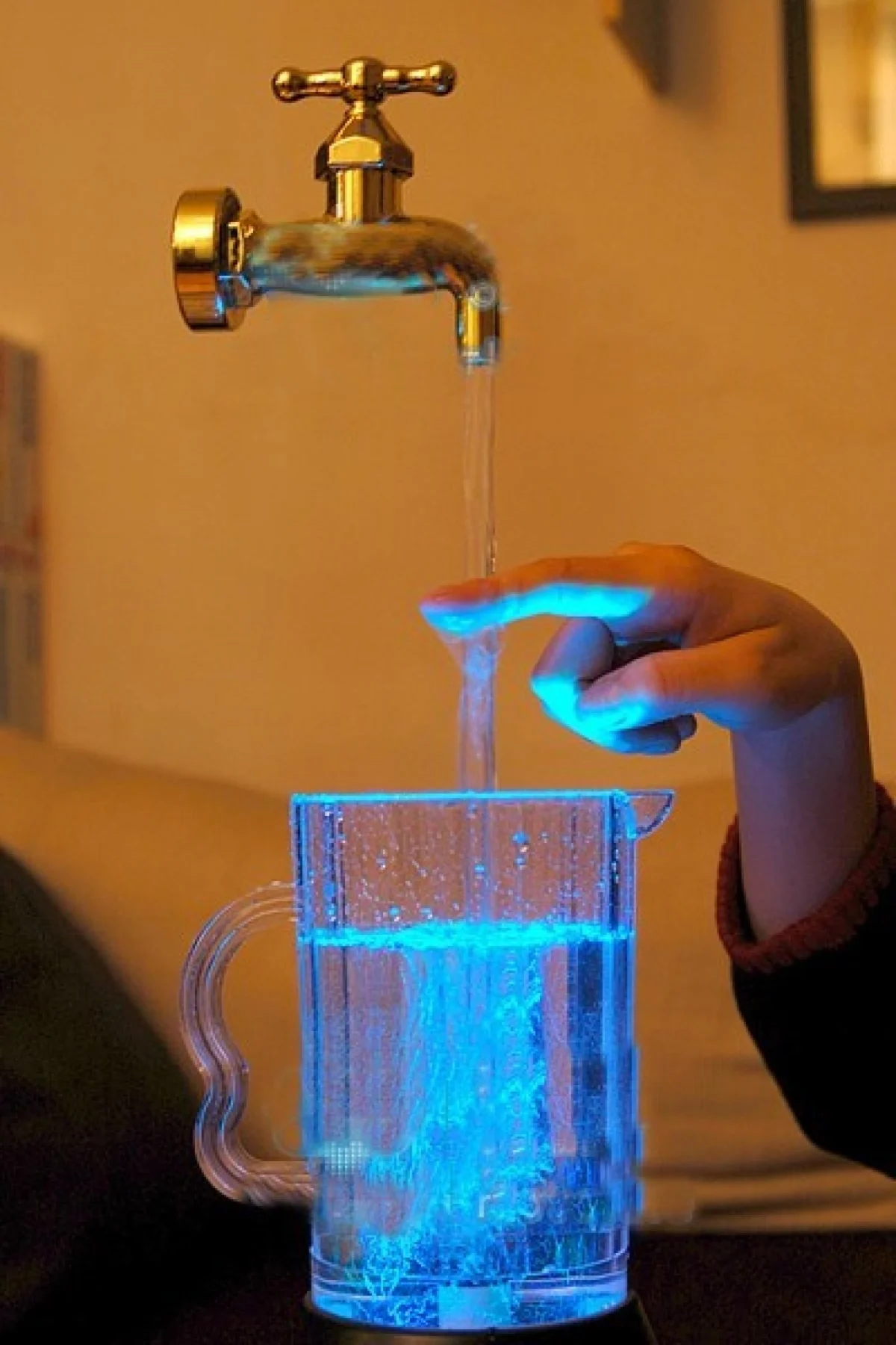 Διακοσμητικό Συντριβάνι Feng Shui με Τρεχούμενο Νερό και Πολύχρωμο Φωτισμό LED 30x25x30 εκ