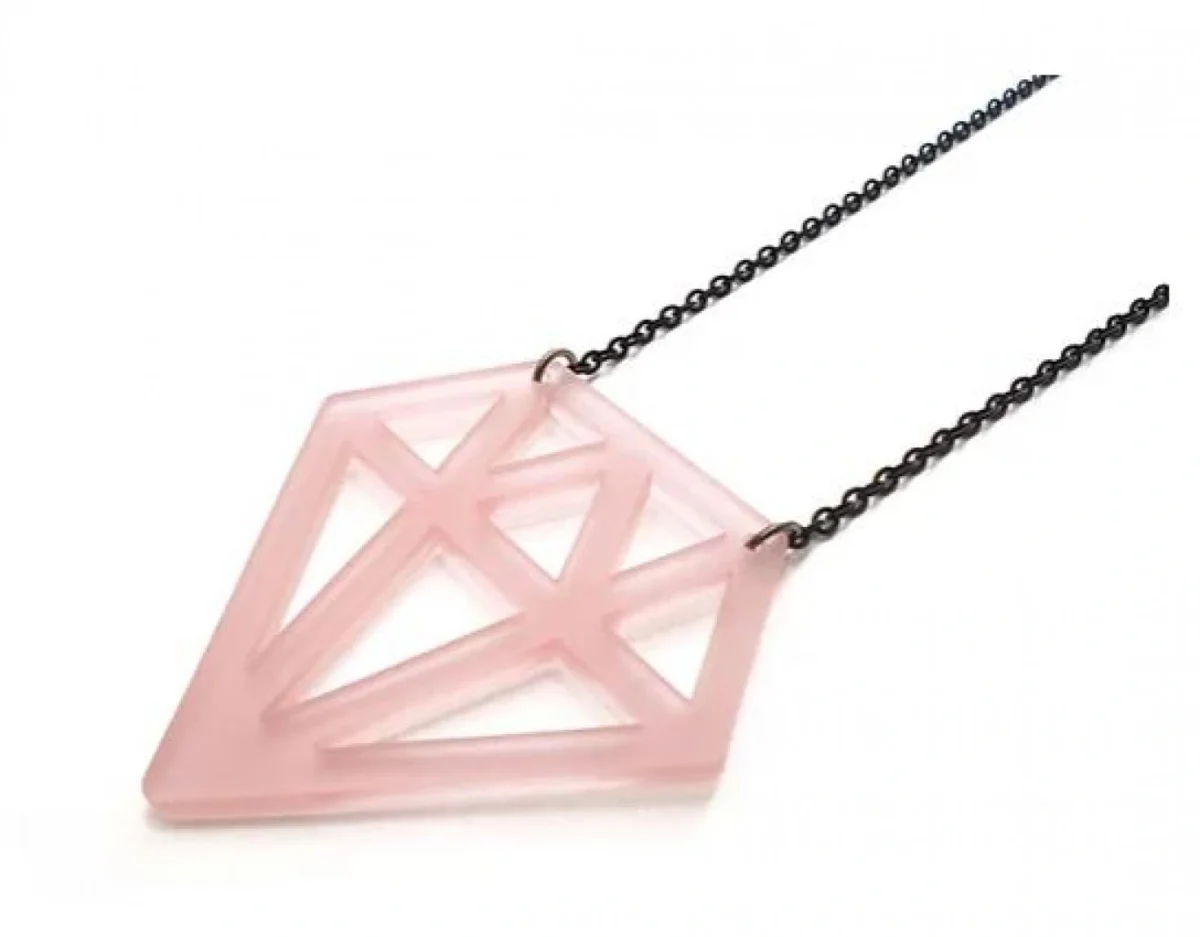 Κολιέ απο Plexiglass Diamond με Μακριά Αλυσίδα 40cm