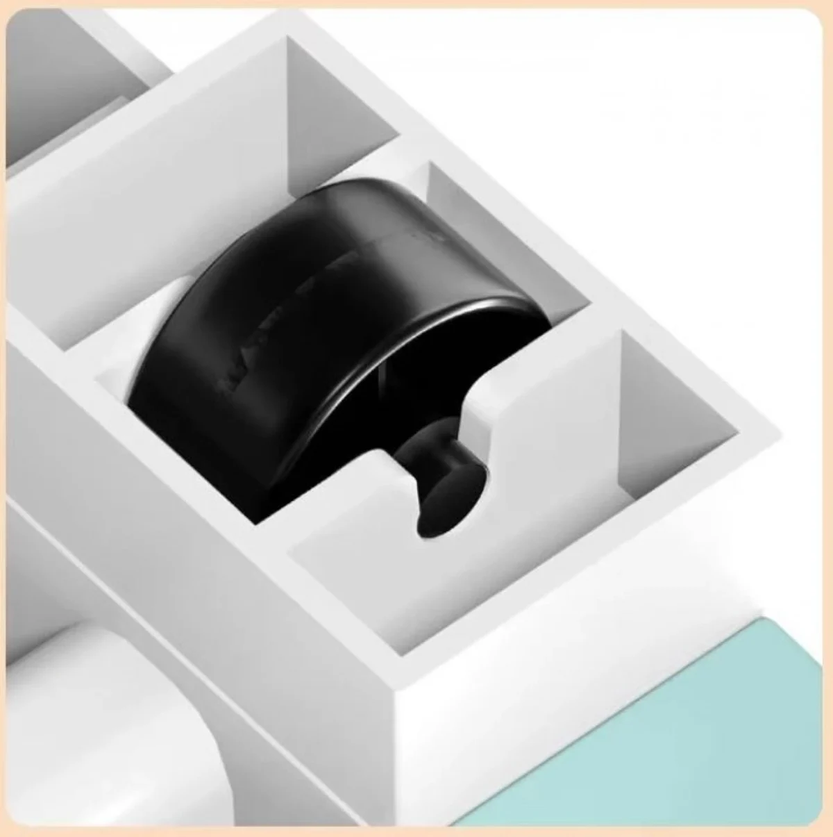 Πλαστική Τροχήλατη Ντουλάπα 146.5x67.5x40.5εκ