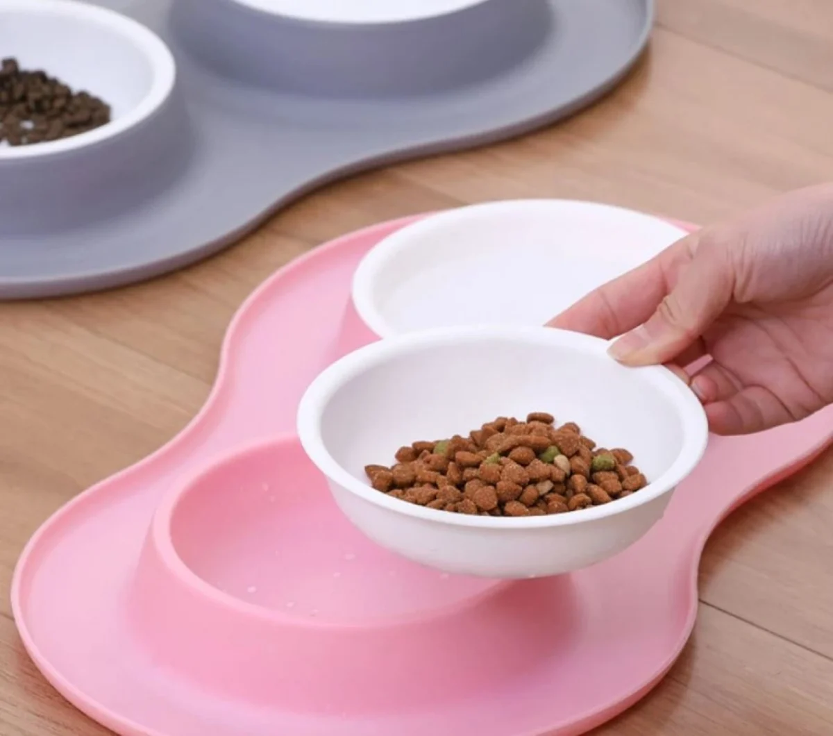 Πλαστικό ΜπολΤαίστρα Φαγητού & Νερού 2 Θέσεων με Αντιολισθητική Βάση για Σκύλους & Γάτες