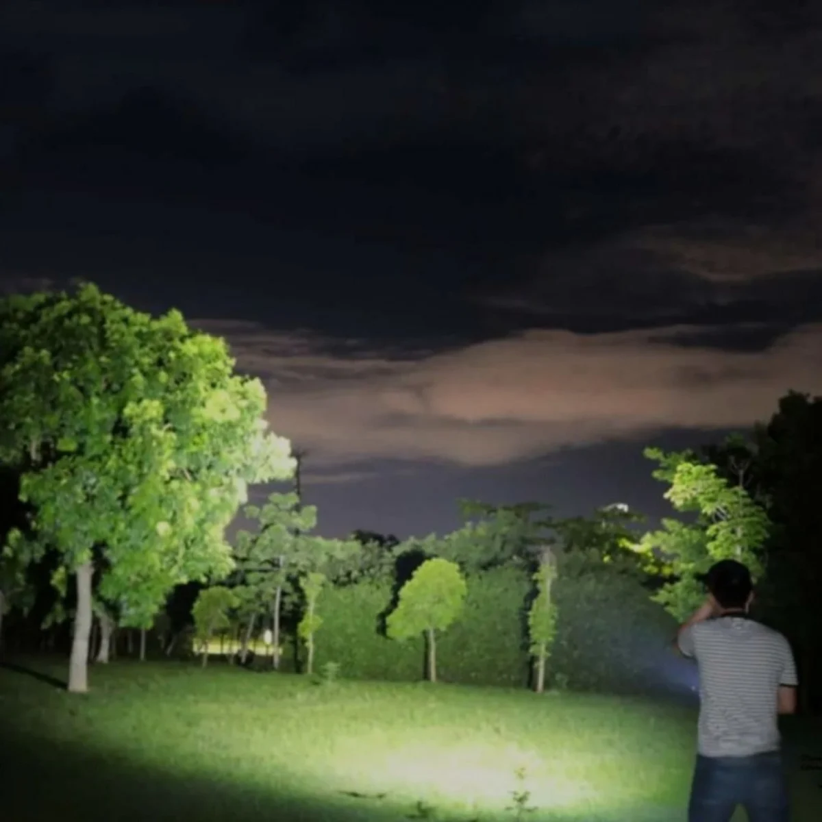 30W Επαναφορτιζόμενος Φακός LED Αδιάβροχος 1000lm Zoom Aerbes AB-SD02